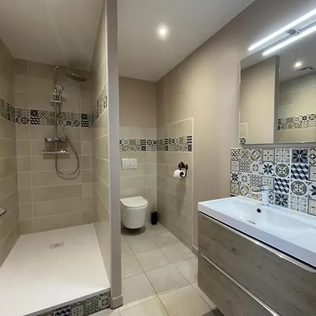 بيت ضيافة La Cigaliere 3*